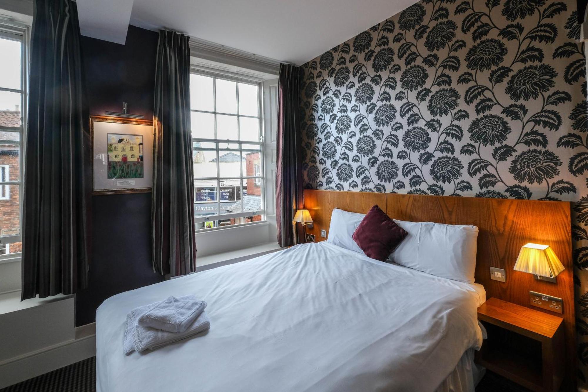 The Unicorn Hotel Wetherspoon Рипон Экстерьер фото