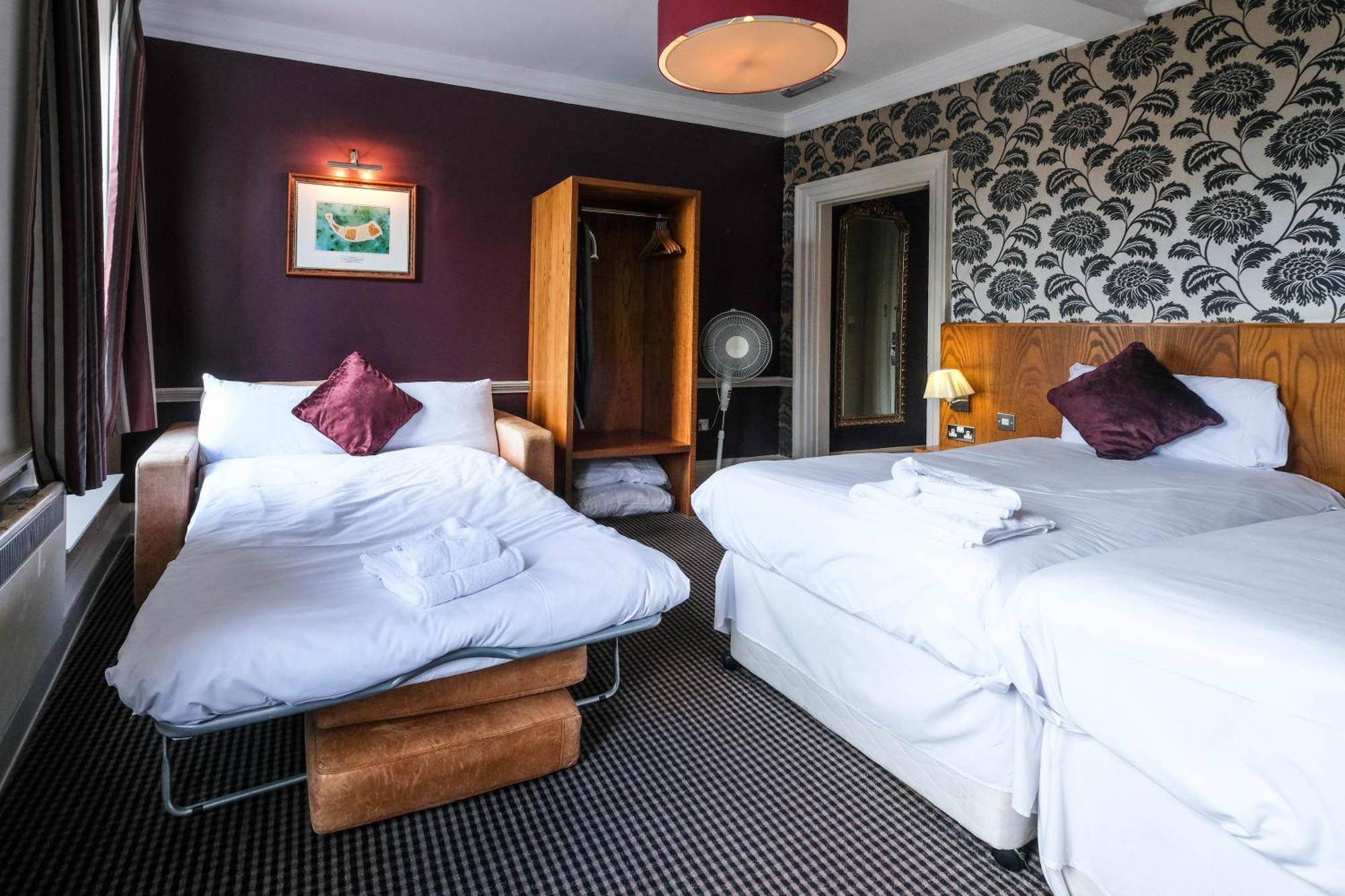 The Unicorn Hotel Wetherspoon Рипон Экстерьер фото