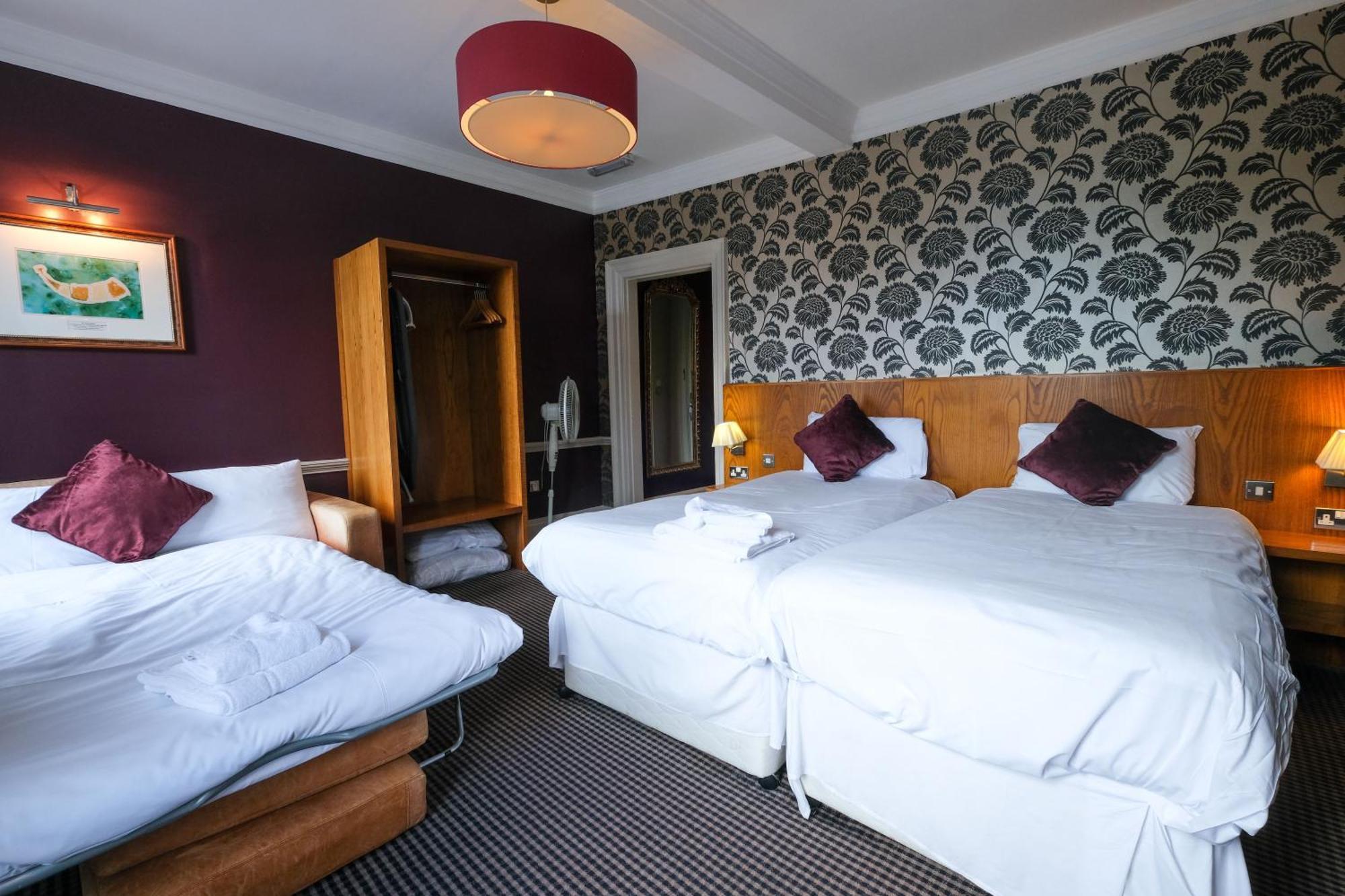 The Unicorn Hotel Wetherspoon Рипон Экстерьер фото