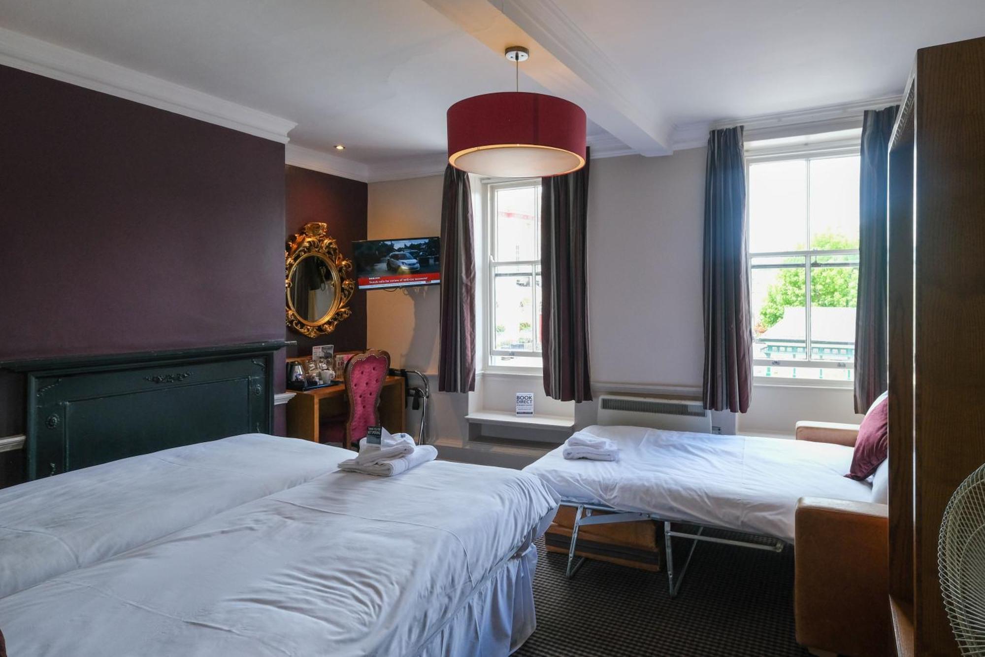The Unicorn Hotel Wetherspoon Рипон Экстерьер фото