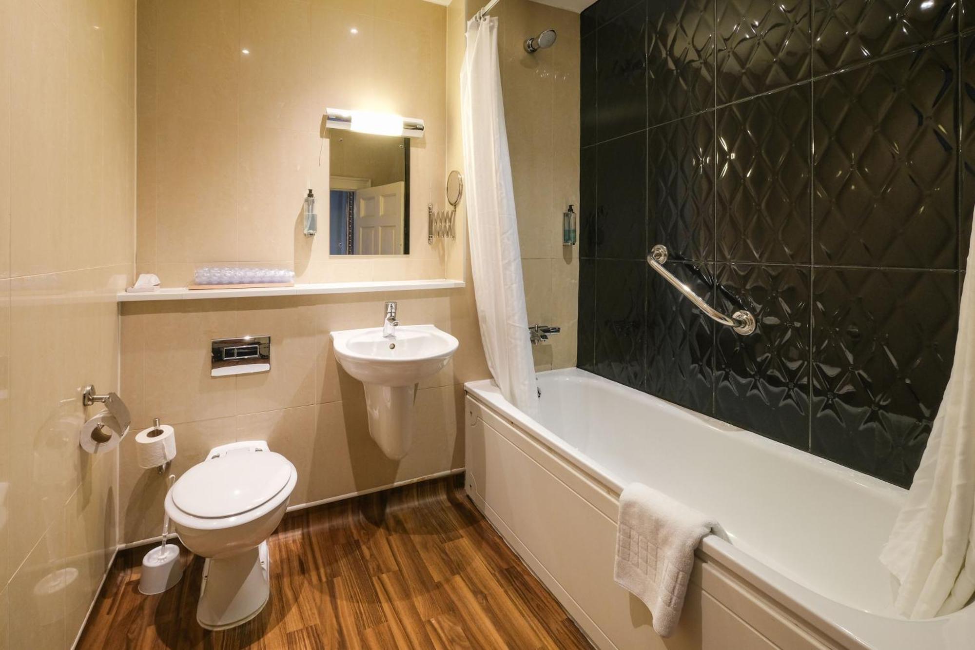 The Unicorn Hotel Wetherspoon Рипон Экстерьер фото